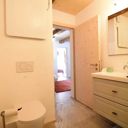 Apartment Tgesa Pasch Reams